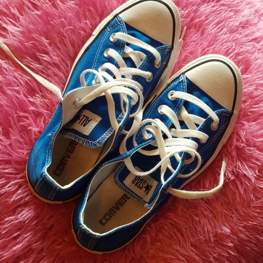 Converse size 7